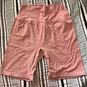 Buffbunny Legacy shorts 6”